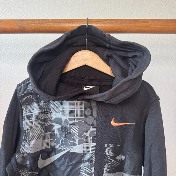 Nike Kyrie Club Fleece Hoodie Youth Small • Black/Grey Graphic • DC2997-010 - Picture 3 of 10